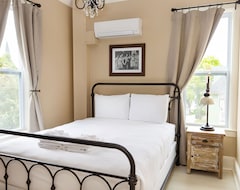 Pine Cottage Bed & Breakfast (Đảo Mackinac, Hoa Kỳ)