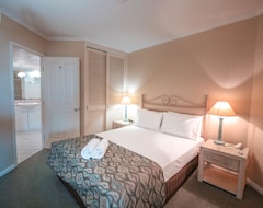 Hotel Il Palazzo Holiday Apartments (Cairns, Australia)