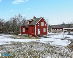 Hele huset/lejligheden Cozy Home In Nrkesberg With Outdoor Swimming Pool (Hjortkvarn, Sverige)