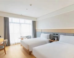 Khách sạn Qinman Hotel - Gongbei Port Fuhuari Branch (Zhuhai, Trung Quốc)