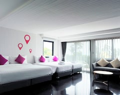 Khách sạn Eco Moment Beach Resort (Cha Am, Thái Lan)