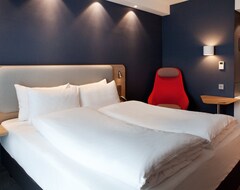 ホテル Holiday Inn Express Munich - Olympiapark (ミュンヘン, ドイツ)