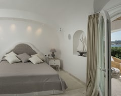 Khách sạn PULICINU HOTEL (Baja Sardinia, Ý)