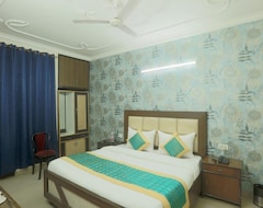 Hotel Mayank Residency (Delhi, India)