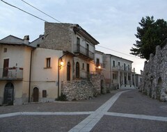 Toàn bộ căn nhà/căn hộ Immaculate 2-bed House (San Benedetto in Perillis, Ý)