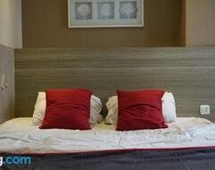 Khách sạn Capital O 92981 Apartemen The Jarrdin By Gold Suites Property (West Bandung, Indonesia)