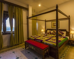 Castle Narela Lake Resort (Chittorgarh, India)