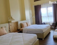 Hotel 1 Bedroom Suite, 2 King Bed At The Forest Lodge, Camp John Hay Suites (Baguio, Filipini)