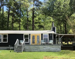 Hele huset/lejligheden Catfish Cove 2 Bed/2 Bath Cottage On Lake Striker (Henderson, USA)