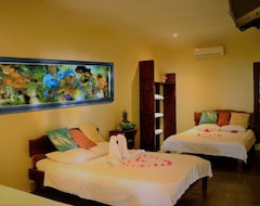 Hotel Claudio & Gloria Beach Front Rooms (Playa Hermosa, Kostarika)