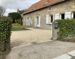 Cijela kuća/apartman Charming Country House With A Garden 3 Km From Omaha Beach (Asnières-en-Bessin, Francuska)