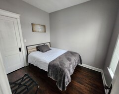 Tüm Ev/Apart Daire Large Sunny 3 Bdrm And Dining In The Heart Of Logan Square (Chicago, ABD)