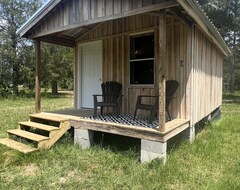 Entire House / Apartment Cabins At Grizzly Ranch! (Hartford, USA)