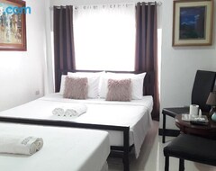 Guesthouse Sofiatel Travellers Inn (Pandi, Philippines)