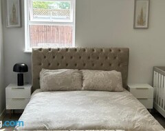 Tüm Ev/Apart Daire New Design 2 Bedroom Flat (Havering, Birleşik Krallık)