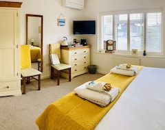 Hotel Avon Beach Bed & Breakfast (Christchurch, Reino Unido)