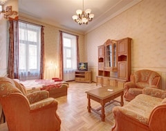 Otel Stn Apartments Nevsky prospect 66 (Sankt Petersburg, Rusya)