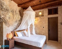 Tüm Ev/Apart Daire Luxurious Stone Cave With Pool And Sea View (Hanya, Yunanistan)