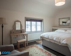 Hotel Linnet House, By Rentmyhouse (Ludlow, United Kingdom)