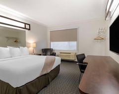 Hotel Villa Inn & Suites - SureStay Collection by Best Western (Hearst, Canada)