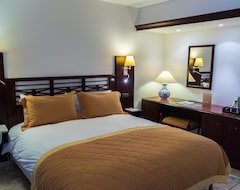 Hotel Auberge De La Vieille Tour (Le Gosier, French Antilles)