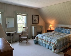 Hotel Geary House At Fifield Point - Three Bedroom Home (Stonington, USA)