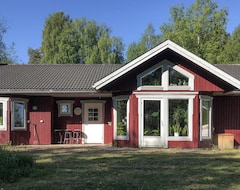 Toàn bộ căn nhà/căn hộ Welcome To This Holiday Home And To Green Dalarna. (Älvdalen, Thụy Điển)