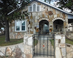 Toàn bộ căn nhà/căn hộ Kaiser House Heart of the Texas Hill Country (Harper, Hoa Kỳ)