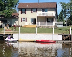 Entire House / Apartment Luxury Vacation Home For Water Sports, Shopping, Fishing, Hunting And Hiking. (Au Gres, USA)