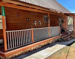 Toàn bộ căn nhà/căn hộ Bearfoot Pines Cabin Unita (Crown King, Hoa Kỳ)