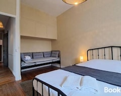 Entire House / Apartment Perth, Bel Appartement Lumineux (Reims, France)