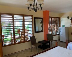 Hotel Hostal Calzada Del Sol (Trinidad, Cuba)