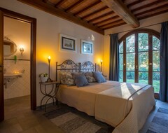 Toàn bộ căn nhà/căn hộ Villa in Montelopio with 4 bedrooms sleeps 11 (Peccioli, Ý)