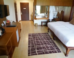 Hotel The Country Lake View (Suphanburi, Thailand)