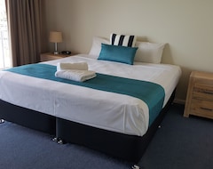 Khách sạn Sea Star Apartments (Airlie Beach, Úc)