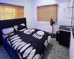 Hele huset/lejligheden This Is A Fully Furnished And Well-equipped Two-bedroom Serviced Apartment. (Calabar, Nigeria)