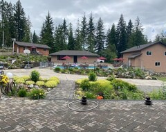 Toàn bộ căn nhà/căn hộ Mara Spring Lodge #3 (Mara Lake, Canada)