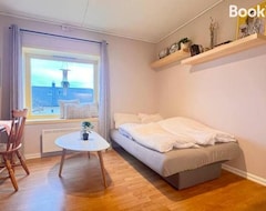 Toàn bộ căn nhà/căn hộ Cozy One-bedroom With A View (Molde, Na Uy)