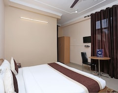 Khách sạn OYO 10216 Hotel UK Retreat (Nainital, Ấn Độ)