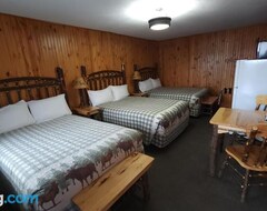Hotel Outdoorsman Motel (Wawa, Canada)