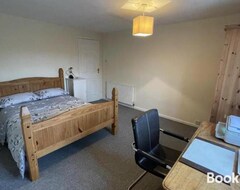 Apart Otel Spacious Cottage - Ideal For Families And Groups (Chard, Birleşik Krallık)