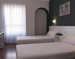 Hotel Gran Regente (Oviedo, Spain)