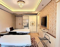 Hotel Emirhan Palace (Istanbul, Turkey)