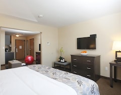 Hotel Pomeroy Inn & Suites at Olds College (Olds, Canada)