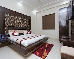 Hotel Oyo 13475 Kn Plaza (Agra, India)