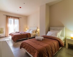 Hotel Kontes Comfort (Parikija, Grčka)