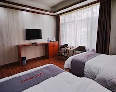 JUN Hotels Wuzhou Changzhou District Fengye Garden (Wuzhou, China)