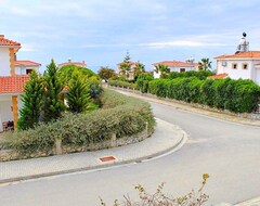بيت/شقة 3bed Villa With Fantastic Garden Close To The Sea (لارنكا, قبرص)