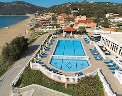 Hotel Belle Helene Beach (Agios Georgios of Pagoi, Yunanistan)