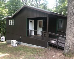 Casa/apartamento entero harmony Oaks' Is A Cozy Cabin Snuggled In The Mountains Minutes Away From Lost River State Park (Lost River, EE. UU.)